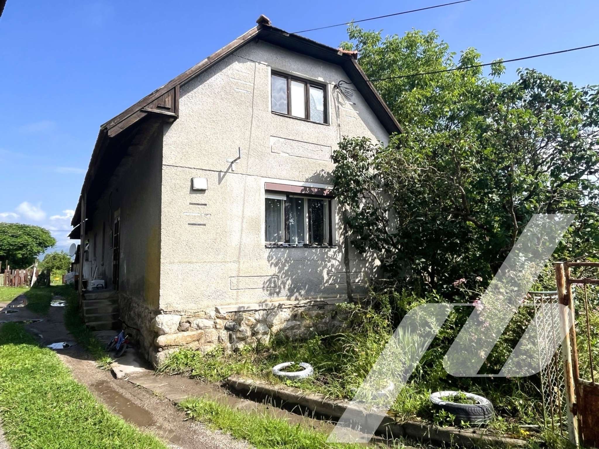 Dom, Dubové, Dubové